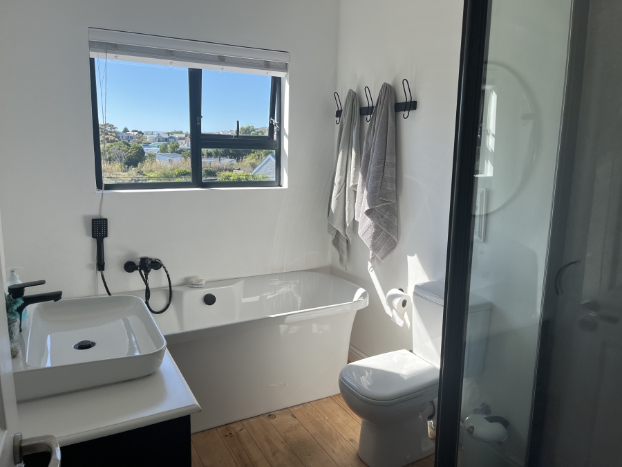 To Let 3 Bedroom Property for Rent in Pringle Bay Western Cape